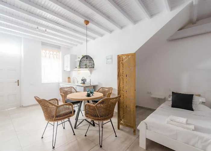 Anastasia's Visage Ii Stylish Center Mykonos